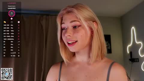 Emilia online show from 09/10/25, 04:12