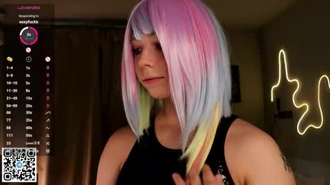 Emilia online show from 09/26/25, 04:16