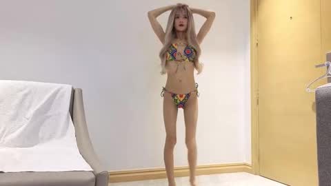 Miya online show from 09/25/25, 02:15