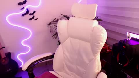 OF fallenag 1 online show from 10/15/25, 02:44