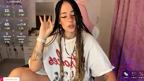 Snapshot of fallenangel_g chatting on 01/26/25, 06:07 Fallen Angel online show from 01/26/25, 06:07