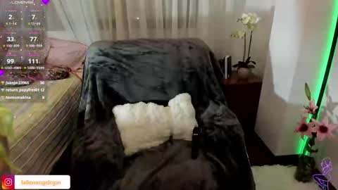 Snapshot of fallenangel_g chatting on 01/09/26, 03:09 Fallen Angel online show from 01/09/26, 03:09