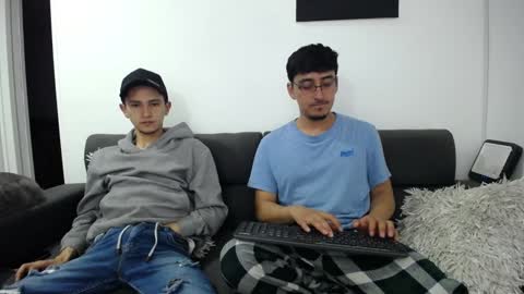 Snapshot of fallgays chatting on 12/29/24, 01:56 FallGays online show from 12/29/24, 01:56