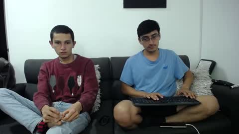 Snapshot of fallgays chatting on 01/13/25, 12:41 FallGays online show from 01/13/25, 12:41