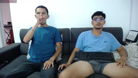 Snapshot of fallgays chatting on 02/16/25, 09:27 FallGays online show from 02/16/25, 09:27