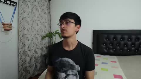 Snapshot of fallgays chatting on 10/18/25, 11:38 FallGays online show from 10/18/25, 11:38