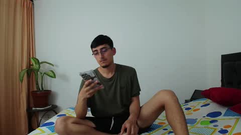 Snapshot of fallgays chatting on 11/28/25, 12:46 FallGays online show from 11/28/25, 12:46