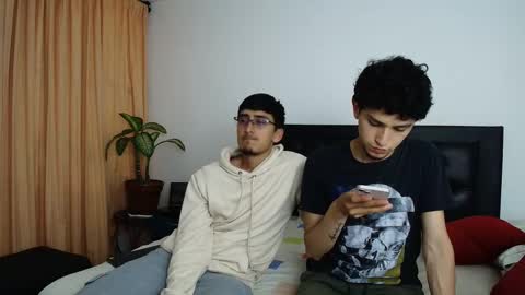 Snapshot of fallgays chatting on 12/22/25, 11:35 FallGays online show from 12/22/25, 11:35