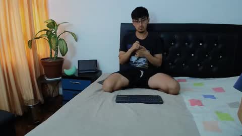 Snapshot of fallgays chatting on 03/03/26, 09:42 FallGays online show from 03/03/26, 09:42