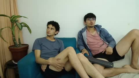 Snapshot of fallgays chatting on 04/09/26, 02:11 FallGays online show from 04/09/26, 02:11