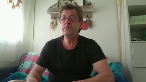 Snapshot of falushp chatting on 04/13/26, 12:54 falushp online show from 04/13/26, 12:54