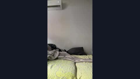 Snapshot of fancy_girl2424 chatting on 02/13/25, 11:17 fancy_girl2424 online show from 02/13/25, 11:17