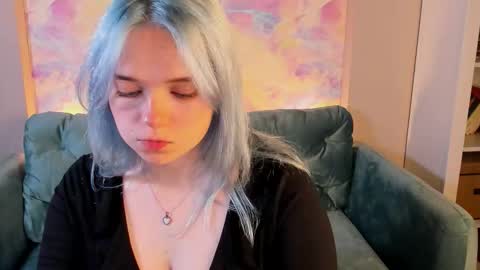Snapshot of fancybella chatting on 10/01/25, 02:12 Bella online show from 10/01/25, 02:12