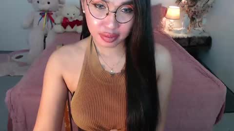 Snapshot of fancylaylaxx chatting on 01/08/25, 11:32 Layla online show from 01/08/25, 11:32