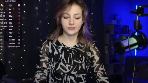 Snapshot of fancymeee chatting on 02/06/25, 01:54 fancymeee online show from 02/06/25, 01:54