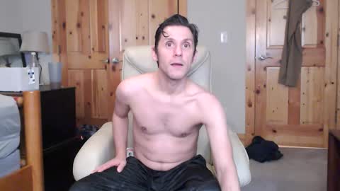 Snapshot of fanfriction chatting on 12/03/25, 05:33 Fan Friction online show from 12/03/25, 05:33