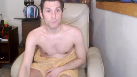 Snapshot of fanfriction chatting on 03/18/26, 05:43 Fan Friction online show from 03/18/26, 05:43