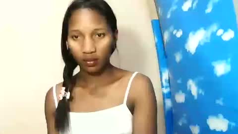 faniriah27 online show from 09/15/25, 08:25