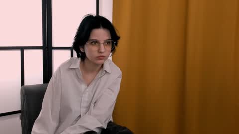 Snapshot of fannyharber chatting on 12/01/24, 04:29 Mia online show from 12/01/24, 04:29