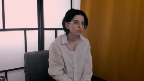 Snapshot of fannyharber chatting on 12/02/24, 01:35 Mia online show from 12/02/24, 01:35