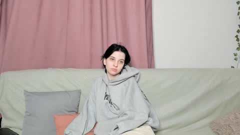 Snapshot of fannyharber chatting on 12/06/24, 07:32 Mia online show from 12/06/24, 07:32