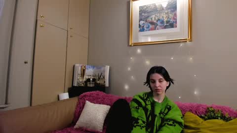 Snapshot of fannyharber chatting on 12/14/24, 07:29 Mia online show from 12/14/24, 07:29