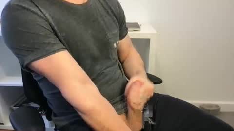 Snapshot of fantacyland chatting on 02/26/25, 01:08 Alex online show from 02/26/25, 01:08