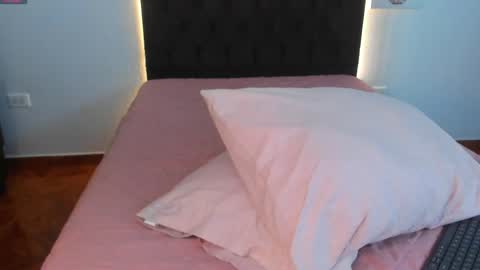 Snapshot of fantastic_asians2 chatting on 03/21/26, 05:05 Ale online show from 03/21/26, 05:05