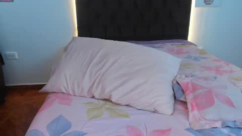 Snapshot of fantastic_asians2 chatting on 03/25/26, 05:19 Ale online show from 03/25/26, 05:19