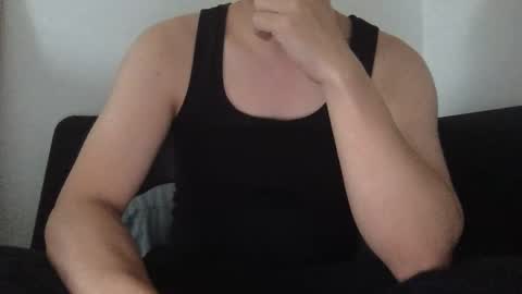 Snapshot of fantasticbake1 chatting on 10/21/25, 06:47 fantasticbake1 online show from 10/21/25, 06:47