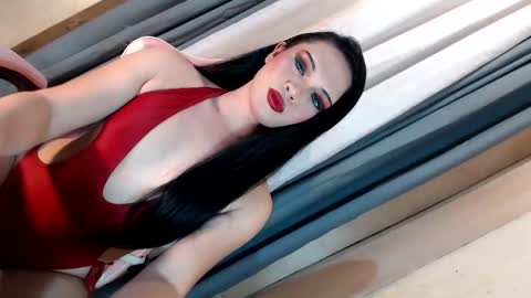 DANIELLA - DONT FORGET TO GIVE ME A THUMBSU UP online show from 11/20/25, 11:54