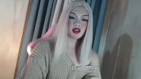 DANIELLA - DONT FORGET TO GIVE ME A THUMBSU UP online show from 04/08/26, 11:21