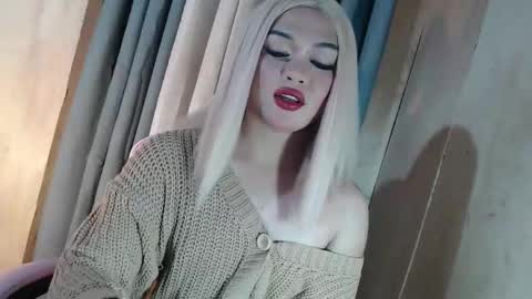 DANIELLA - DONT FORGET TO GIVE ME A THUMBSU UP online show from 05/09/26, 10:53