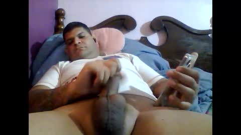 Snapshot of fantasylovers777 chatting on 01/21/25, 03:32 LatinLover 777 online show from 01/21/25, 03:32