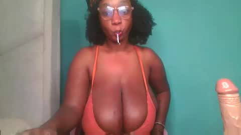 Snapshot of fantasymelons1 chatting on 10/25/25, 08:55 Fantasy melons online show from 10/25/25, 08:55