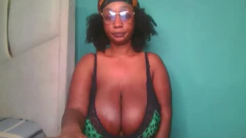 Snapshot of fantasymelons1 chatting on 11/03/25, 11:11 Fantasy melons online show from 11/03/25, 11:11