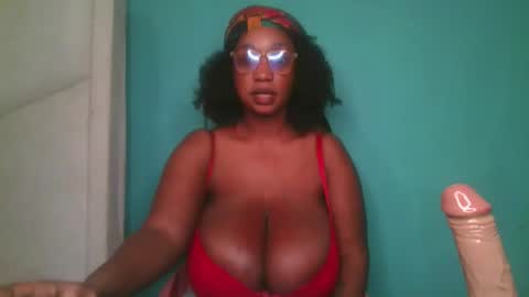 Snapshot of fantasymelons1 chatting on 11/11/25, 03:39 Fantasy melons online show from 11/11/25, 03:39