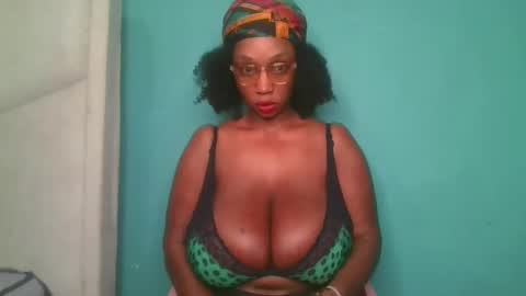 Snapshot of fantasymelons1 chatting on 11/21/25, 08:46 Fantasy melons online show from 11/21/25, 08:46