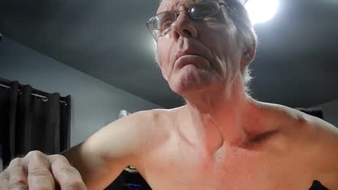 fantasyresort online show from 12/26/24, 04:21