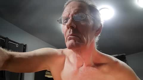 fantasyresort online show from 12/27/24, 04:26