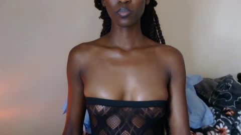 Snapshot of fantee_eeh chatting on 07/21/26, 04:59 pretty slim online show from 07/21/26, 04:59