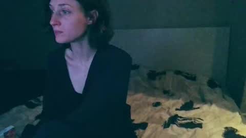 Kira online show from 11/17/25, 11:54