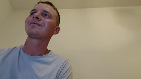 Snapshot of farafonoff chatting on 11/11/25, 05:18 farafonoff online show from 11/11/25, 05:18