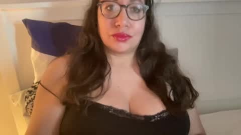 Snapshot of farahday chatting on 09/24/25, 07:23 Farah online show from 09/24/25, 07:23