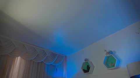 Farah online show from 10/23/25, 12:04