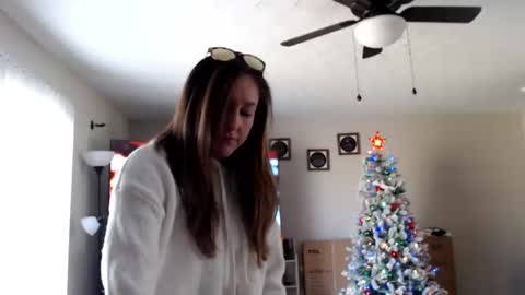 Snapshot of farmgirl__ chatting on 12/21/25, 04:47 FarmGirl and Daddy online show from 12/21/25, 04:47