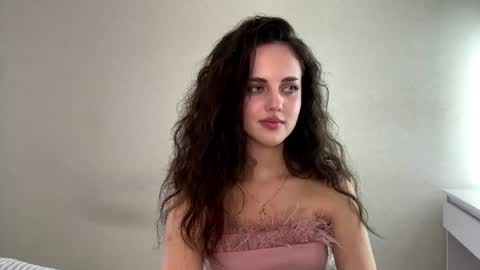 Mia online show from 06/15/26, 03:47