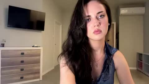 Mia online show from 06/23/26, 03:10