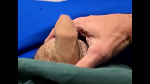 Snapshot of fartinmymouthplz chatting on 10/13/25, 02:55 fartinmymouthplz online show from 10/13/25, 02:55