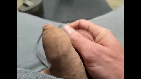 Snapshot of fartinmymouthplz chatting on 12/17/25, 03:34 fartinmymouthplz online show from 12/17/25, 03:34